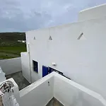 Nyaraló Hills *